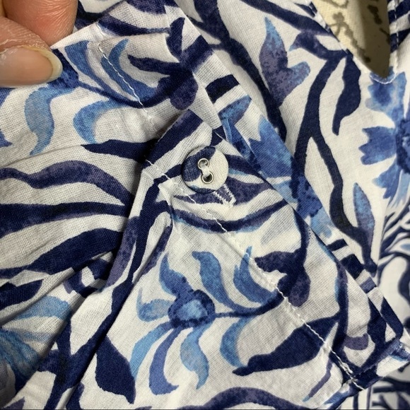 H&M V-Neck Blue Floral Top - Picture 7 of 8